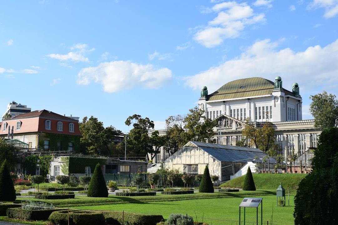 entdecken sie die schönheit und vielfalt der pflanzenwelt in unserem botanischen garten – ein ort der ruhe, bildung und naturerfahrung.
